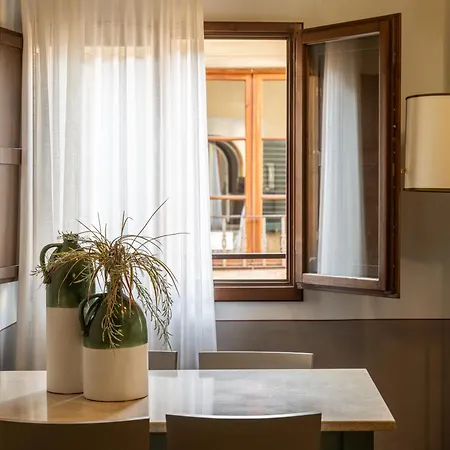 Canto Degli Scali Aparthotel