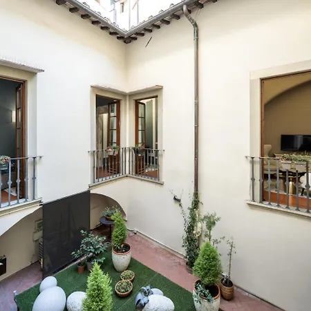 Aparthotel Canto Degli Scali 2*