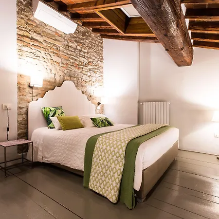 Canto Degli Scali Apartahotel 4*