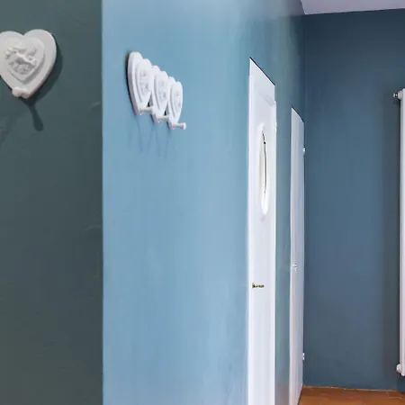 칸토 델리 스칼리 아파트호텔 4*