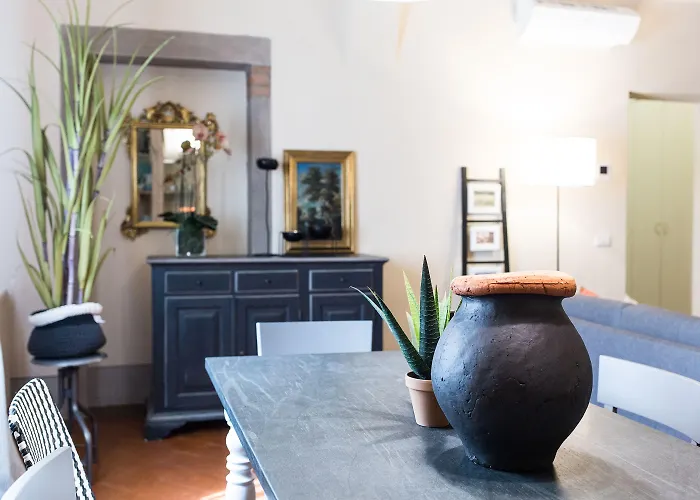 Canto Degli Scali Aparthotel Florence